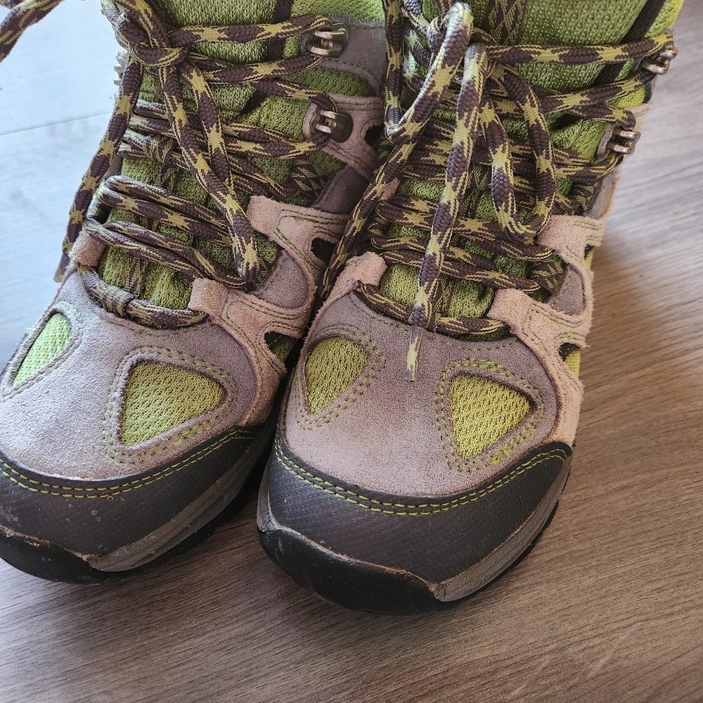 L.L. Bean Kids' Waterproof Trail Model Hiking Boots